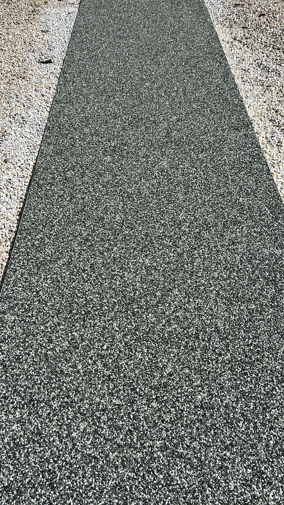 Moquette de pierre pour allée extérieure